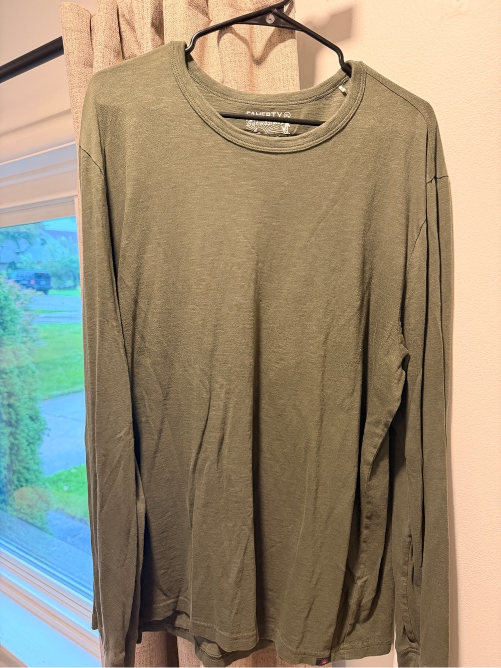 Faherty Olive Crewneck Long Sleeve Shirt